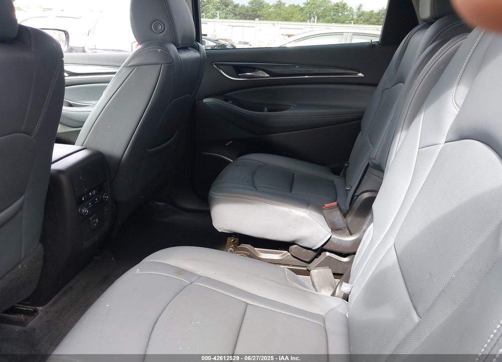 2021 BUICK ENCLAVE VIN: 5GAEVAKW5MJ197683
