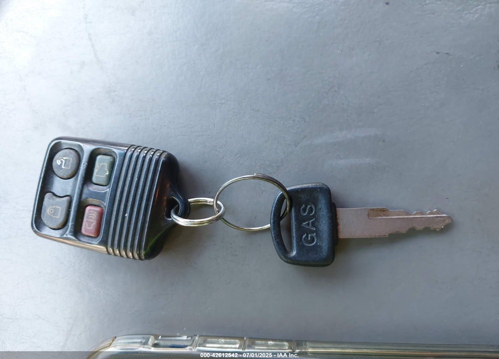 2009 FORD FOCUS VIN: 1FAHP36N19W190359