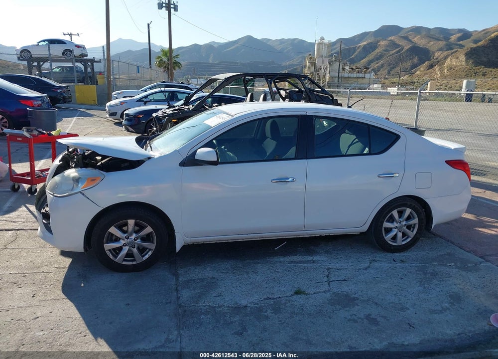 2014 NISSAN VERSA 1.6 SV VIN: 3N1CN7AP3EL823537