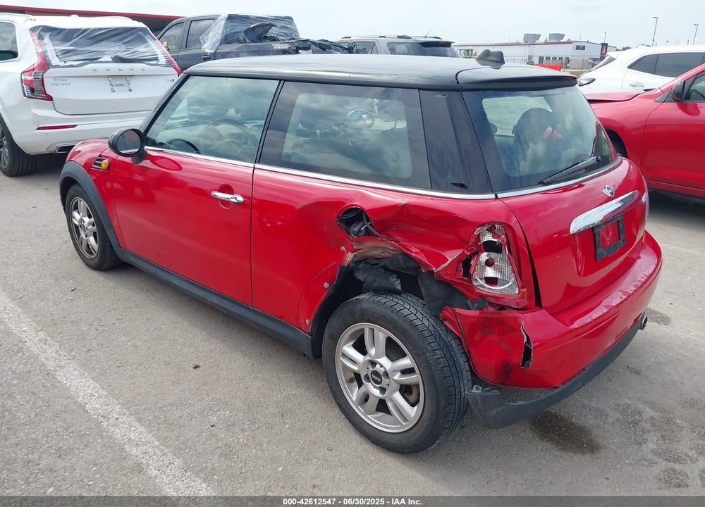 2013 MINI HARDTOP VIN: WMWSU3C50DT686984