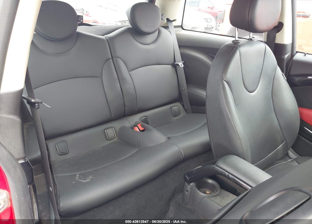 2013 MINI HARDTOP VIN: WMWSU3C50DT686984