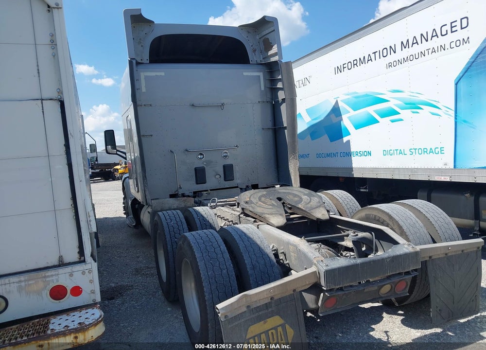 2015 PETERBILT 579 VIN: 1XPBDP9X1FD285894