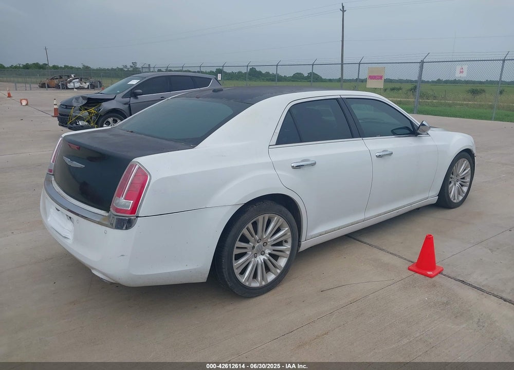 2013 CHRYSLER 300C VIN: 2C3CCAET9DH743257