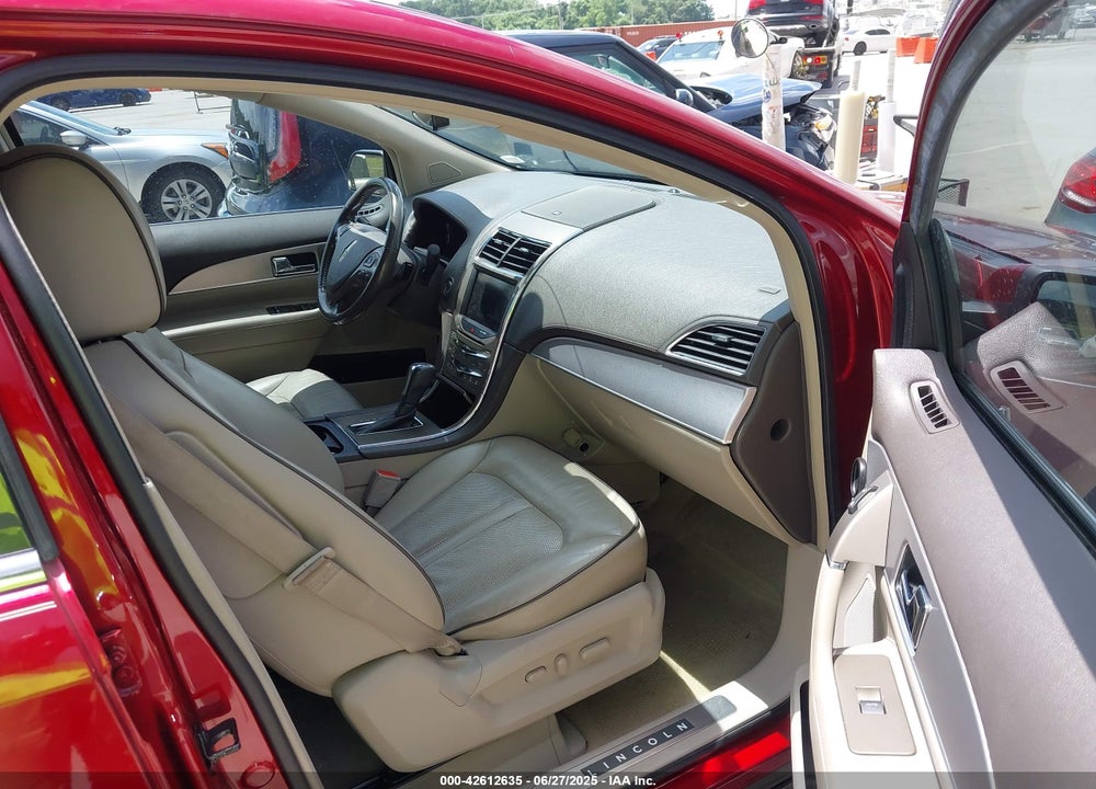 2013 LINCOLN MKX VIN: 2LMDJ6JK8DBL04747