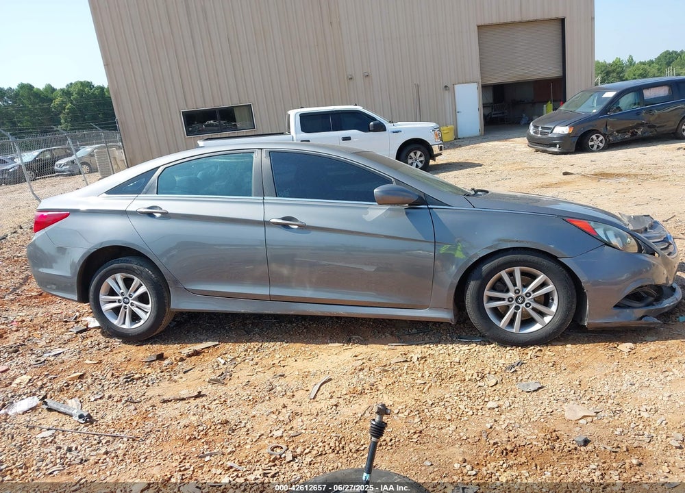 2014 HYUNDAI SONATA VIN: 5NPEB4AC0EH939868