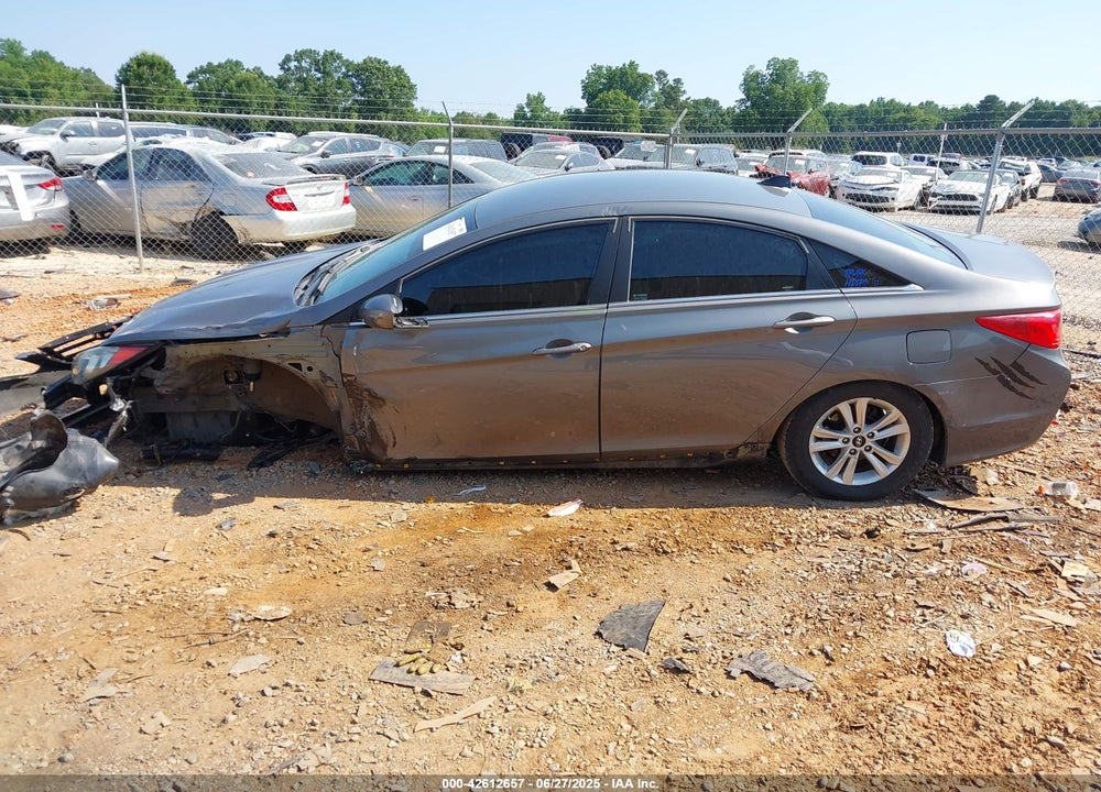 2014 HYUNDAI SONATA VIN: 5NPEB4AC0EH939868