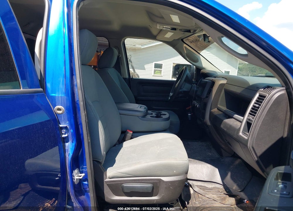 2019 RAM 1500 CLASSIC VIN: 1C6RR7FG2KS612693