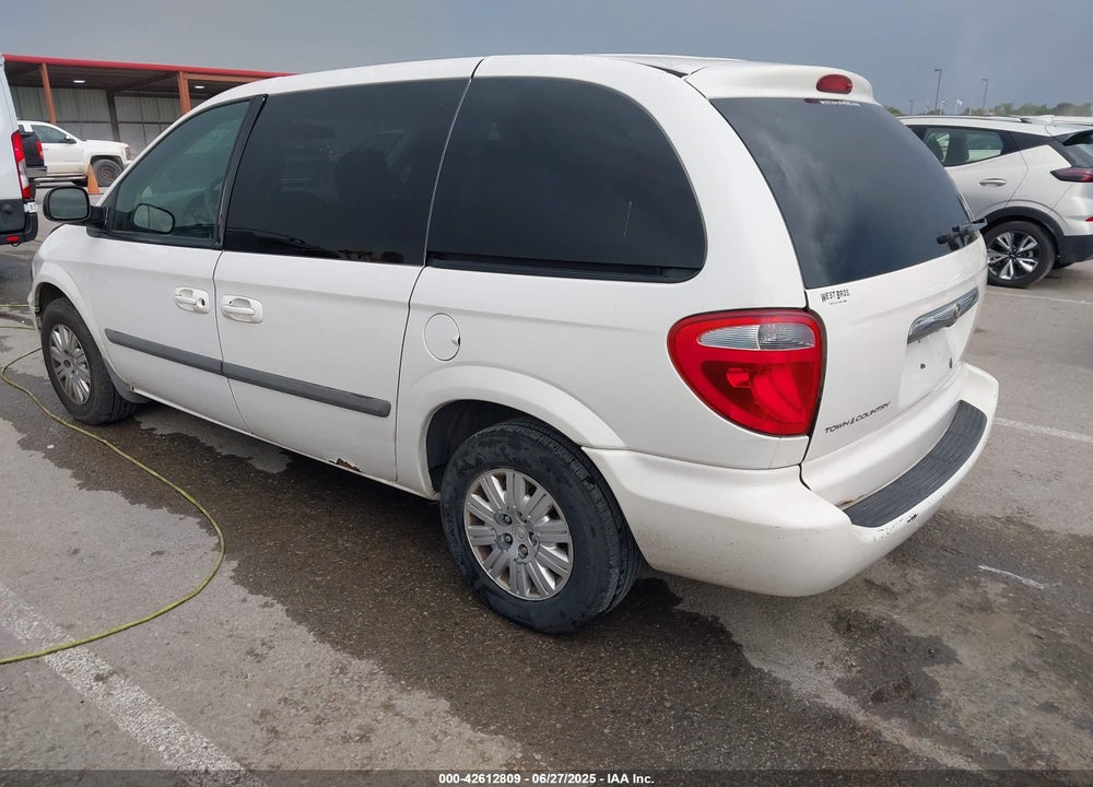 2007 CHRYSLER TOWN & COUNTRY VIN: 1A4GJ45R37B215178