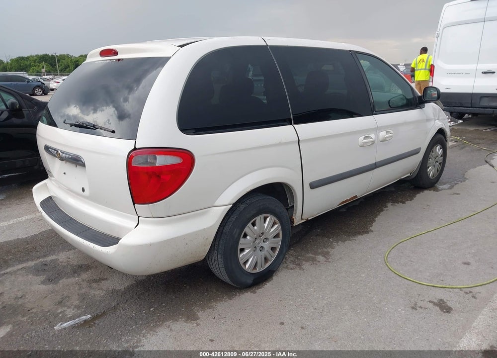 2007 CHRYSLER TOWN & COUNTRY VIN: 1A4GJ45R37B215178