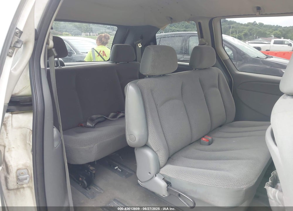 2007 CHRYSLER TOWN & COUNTRY VIN: 1A4GJ45R37B215178