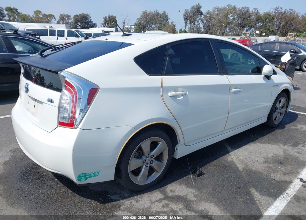 2013 TOYOTA PRIUS PERSONA VIN: JTDKN3DU0D1664713