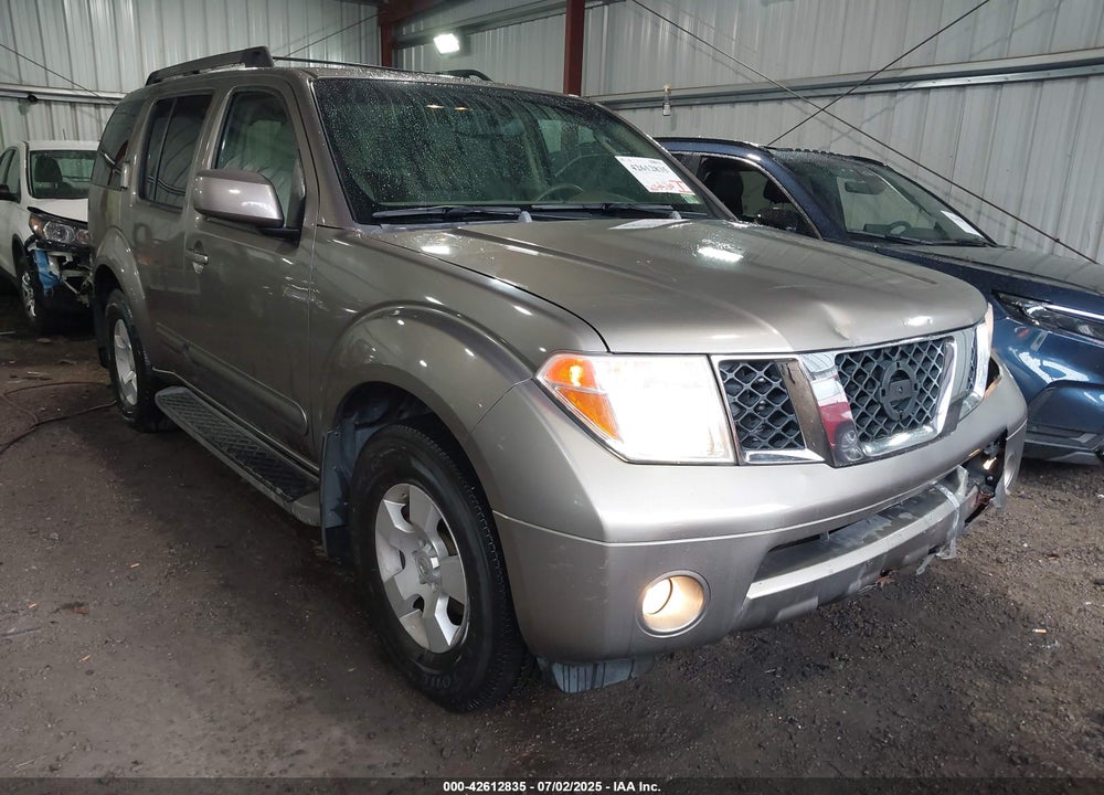 2005 NISSAN PATHFINDER SE VIN: 5N1AR18U55C706261