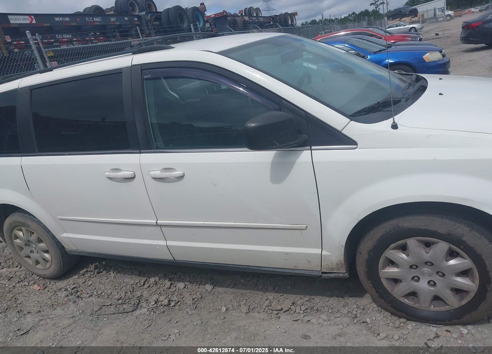 2010 CHRYSLER TOWN & COUNTRY VIN: 2A4RR4DE6AR346811