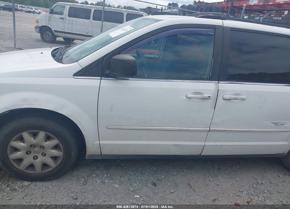 2010 CHRYSLER TOWN & COUNTRY VIN: 2A4RR4DE6AR346811