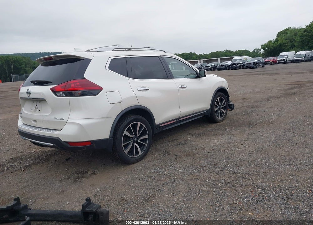 2018 NISSAN ROGUE VIN: JN8AT2MV9JW350601