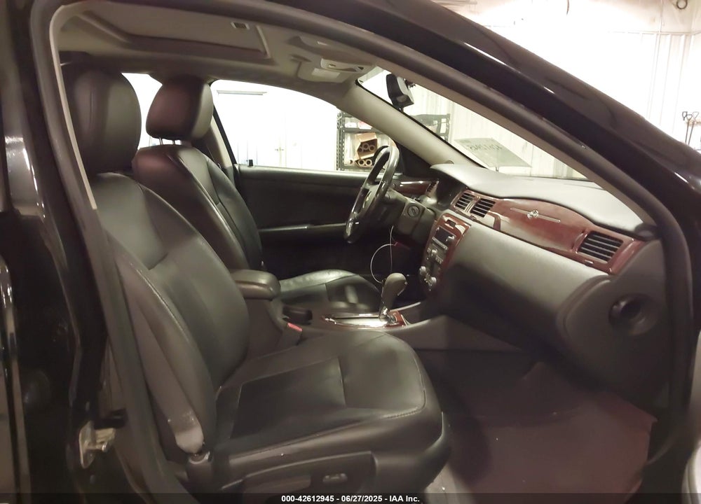 2010 CHEVROLET IMPALA VIN: 2G1WB5EN8A1140303