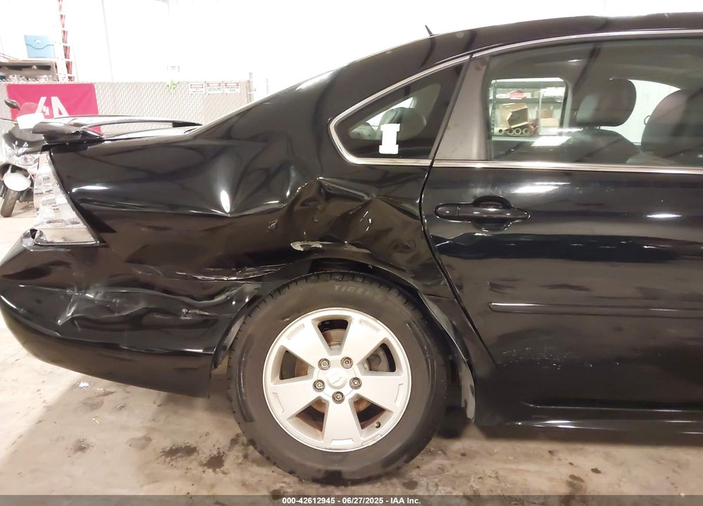 2010 CHEVROLET IMPALA VIN: 2G1WB5EN8A1140303