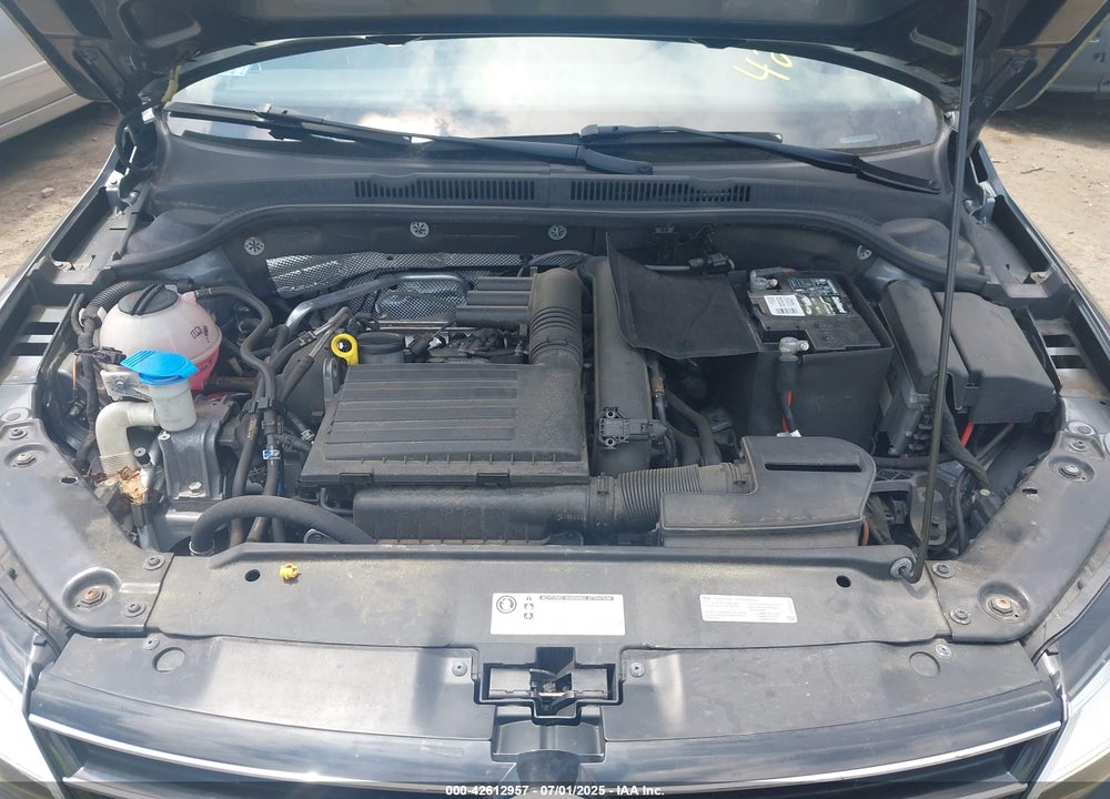 2017 VOLKSWAGEN JETTA VIN: 3VWDB7AJ3HM323489