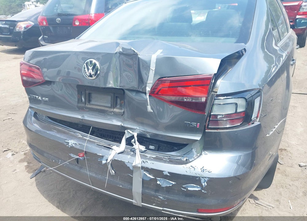 2017 VOLKSWAGEN JETTA VIN: 3VWDB7AJ3HM323489