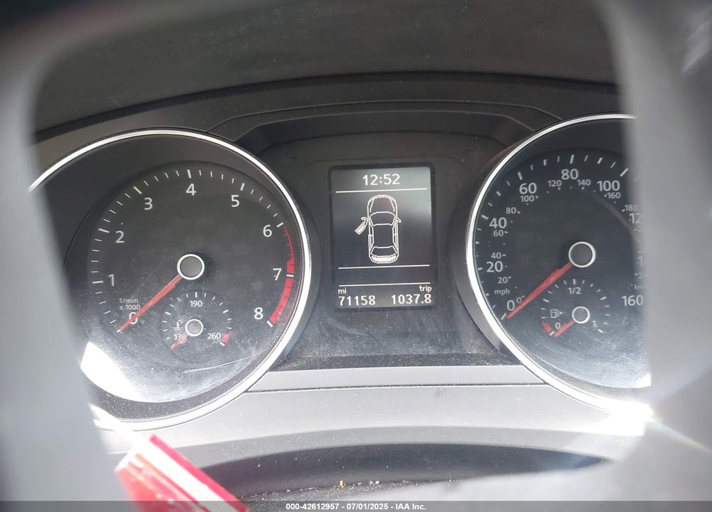 2017 VOLKSWAGEN JETTA VIN: 3VWDB7AJ3HM323489