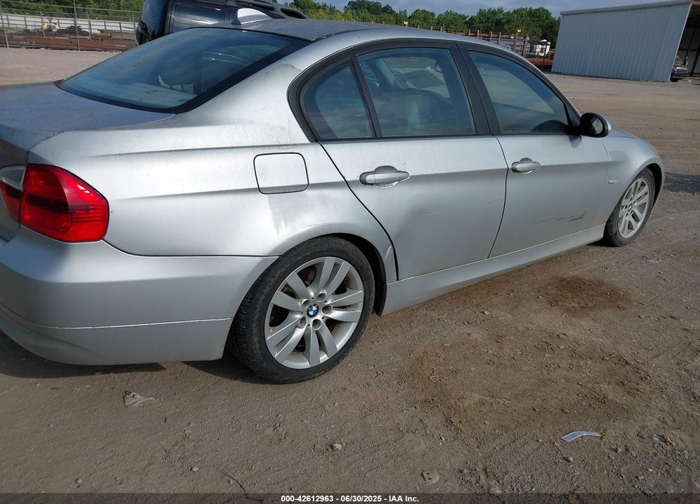 2007 BMW 328I VIN: WBAVA33537KX73892