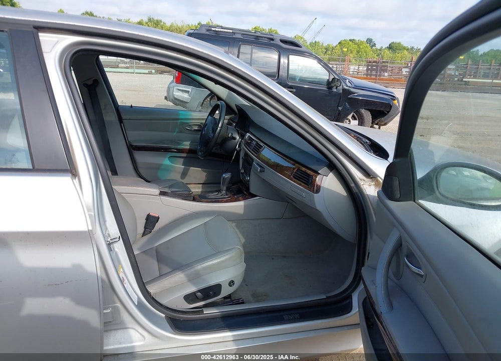 2007 BMW 328I VIN: WBAVA33537KX73892