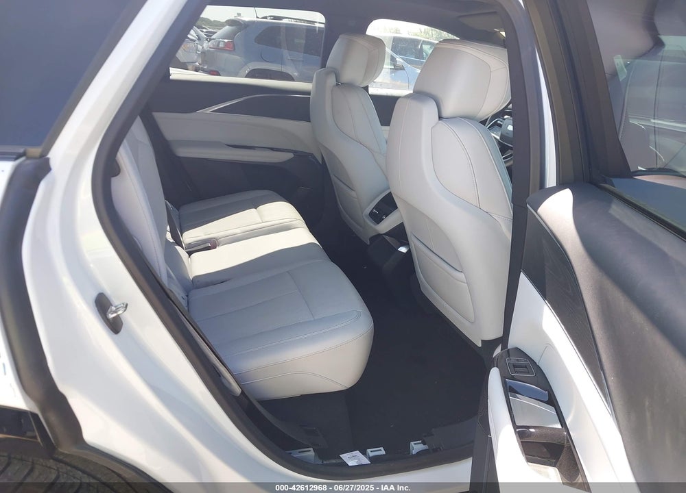 2024 CADILLAC LYRIQ VIN: 1GYKPPRK2RZ100251