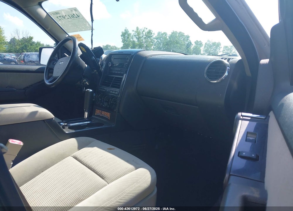 2008 FORD EXPLORER XLT VIN: 1FMEU73E98UA92588