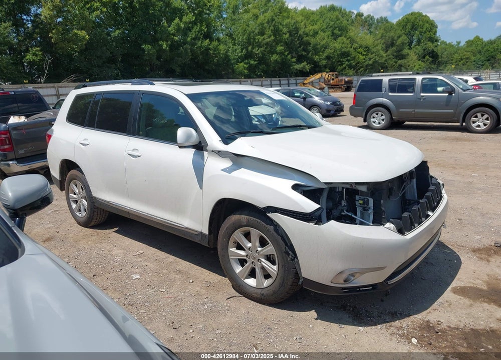 2011 TOYOTA HIGHLANDER VIN: 5TDZK3EH5BS027325