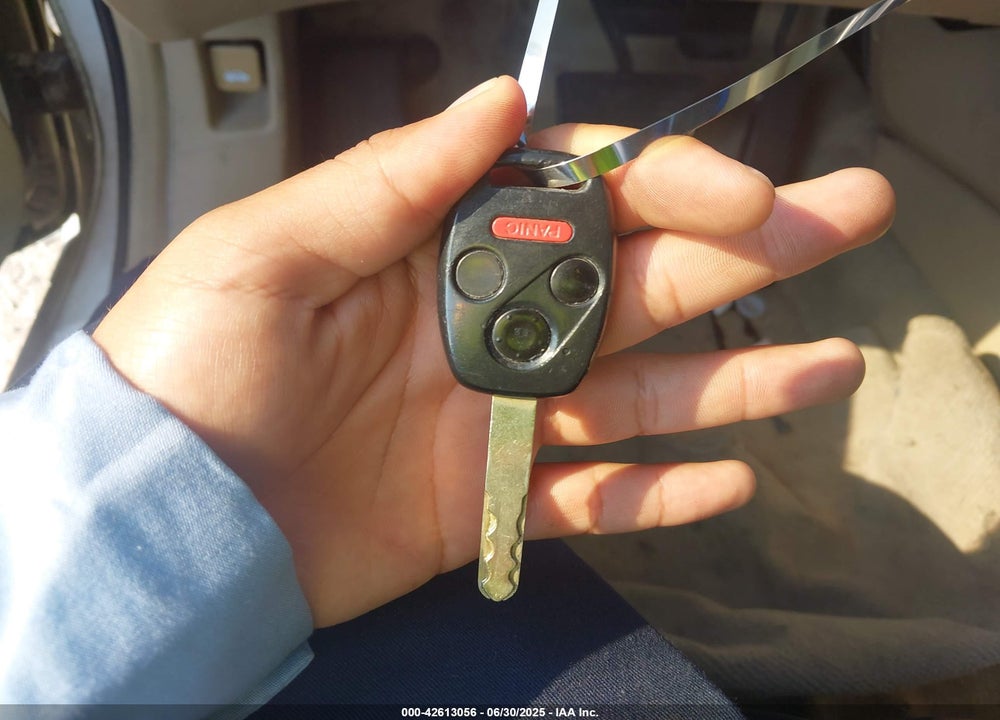 2008 HONDA CIVIC VIN: 2HGFG12898H553978