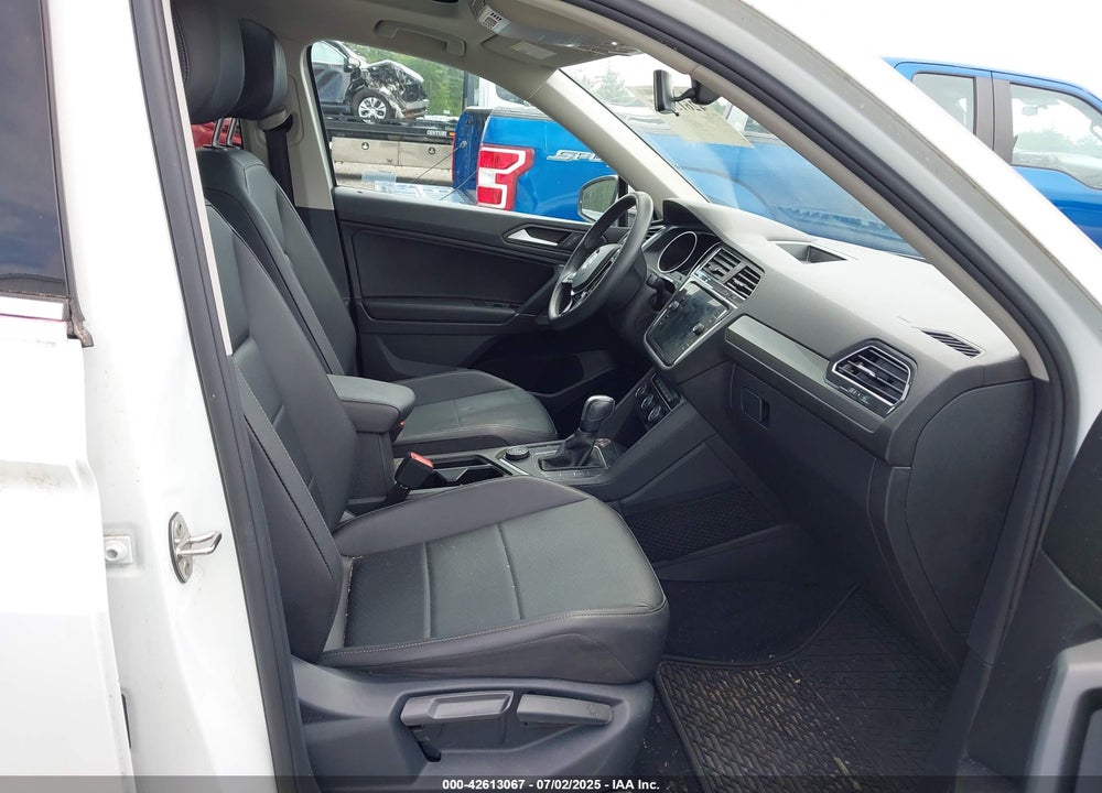2020 VOLKSWAGEN TIGUAN VIN: 3VV2B7AX6LM062531