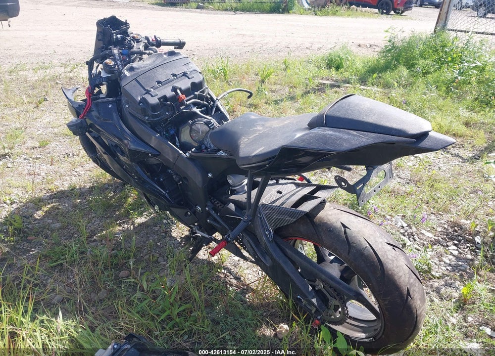 2020 YAMAHA YZFR6 VIN: JYARJ28E4LA006698