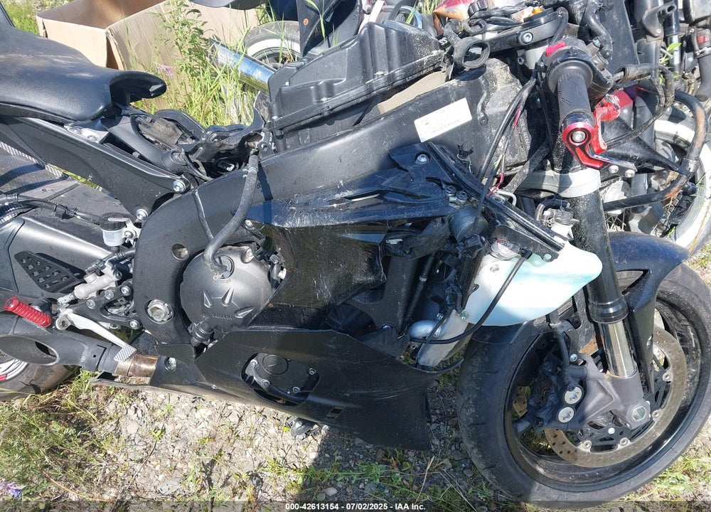 2020 YAMAHA YZFR6 VIN: JYARJ28E4LA006698