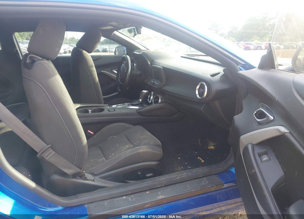 2018 CHEVROLET CAMARO 1LT VIN: 1G1FB1RSXJ0148682