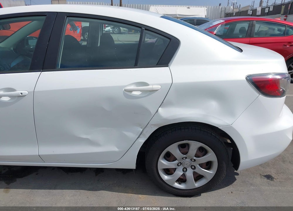 2013 MAZDA 3 VIN: JM1BL1UP3D1782646