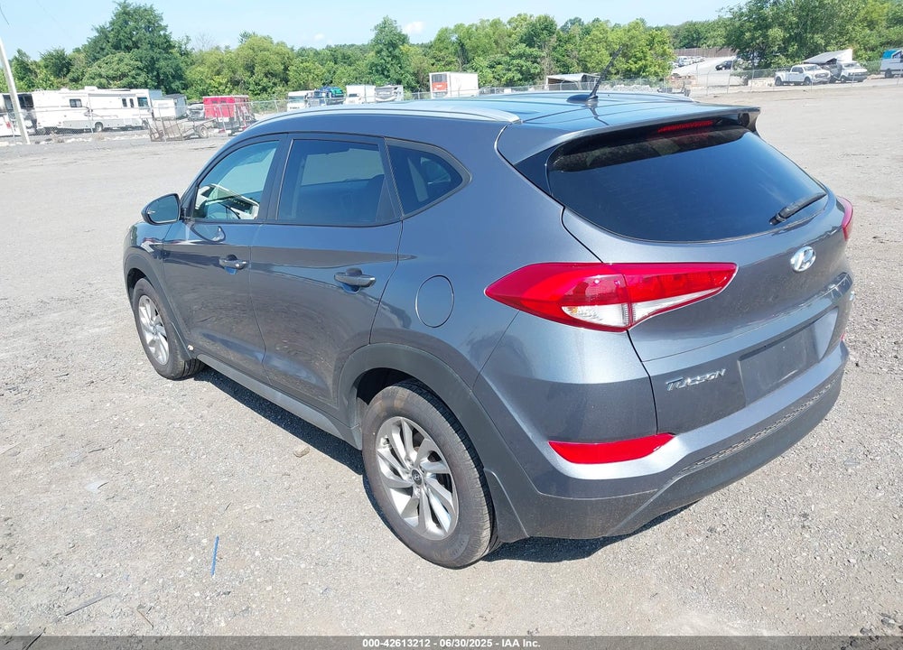 2017 HYUNDAI TUCSON VIN: KM8J3CA49HU288941