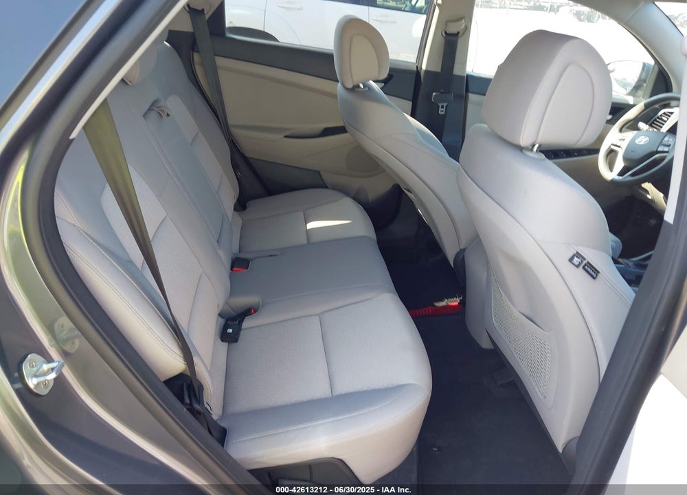2017 HYUNDAI TUCSON VIN: KM8J3CA49HU288941