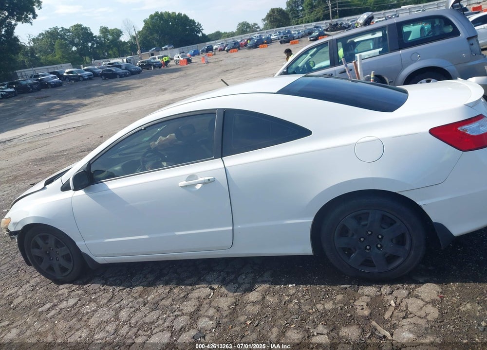 2008 HONDA CIVIC LX VIN: 2HGFG12618H573155