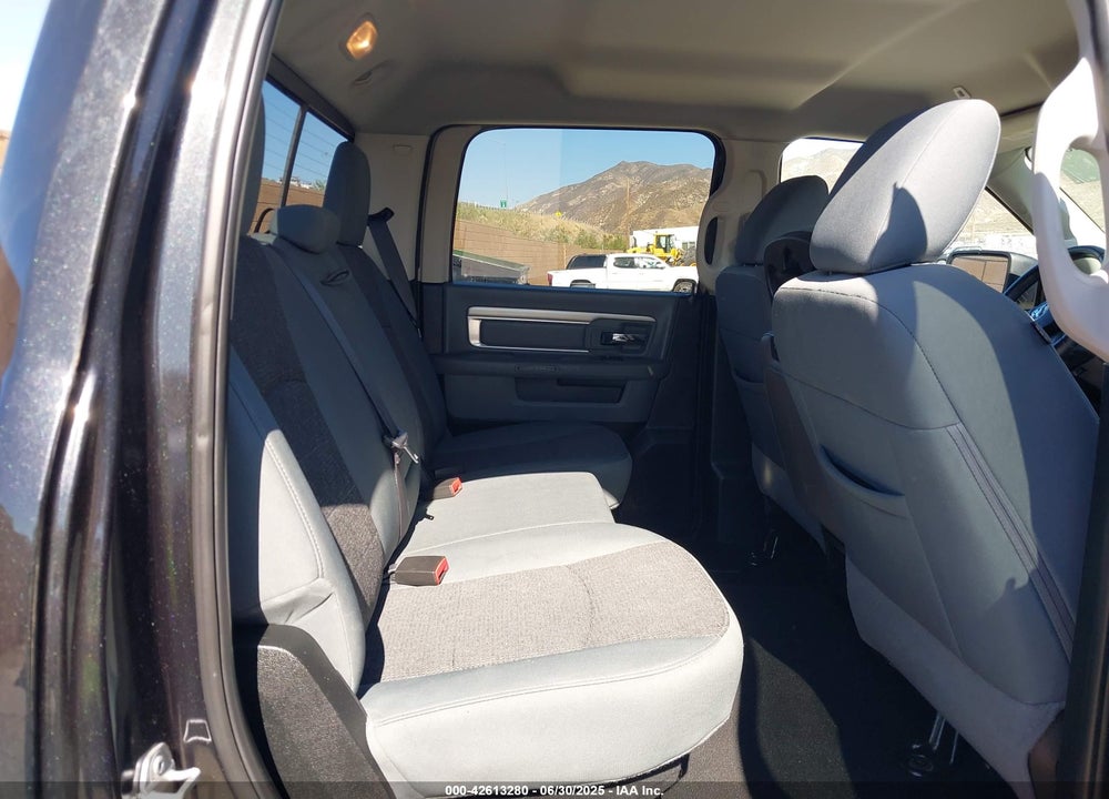 2018 RAM 1500 BIG HORN 4X4 5'7 BOX VIN: 1C6RR7LT6JS323705