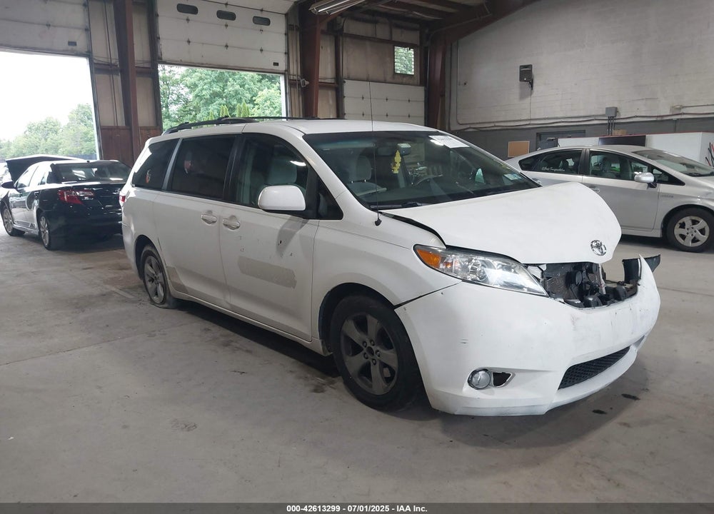 2011 TOYOTA SIENNA LE V6 VIN: 5TDKK3DC7BS002160