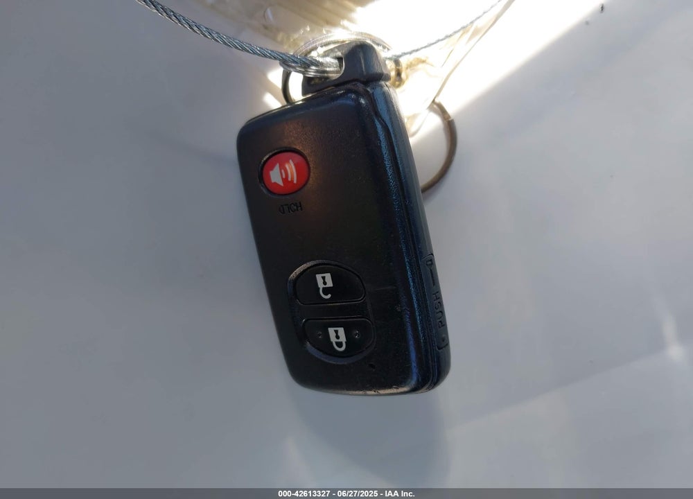 2014 TOYOTA PRIUS VIN: JTDKN3DU6E1739402