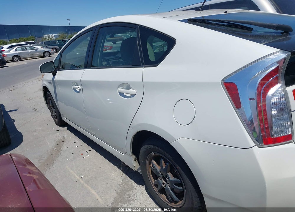 2014 TOYOTA PRIUS VIN: JTDKN3DU6E1739402