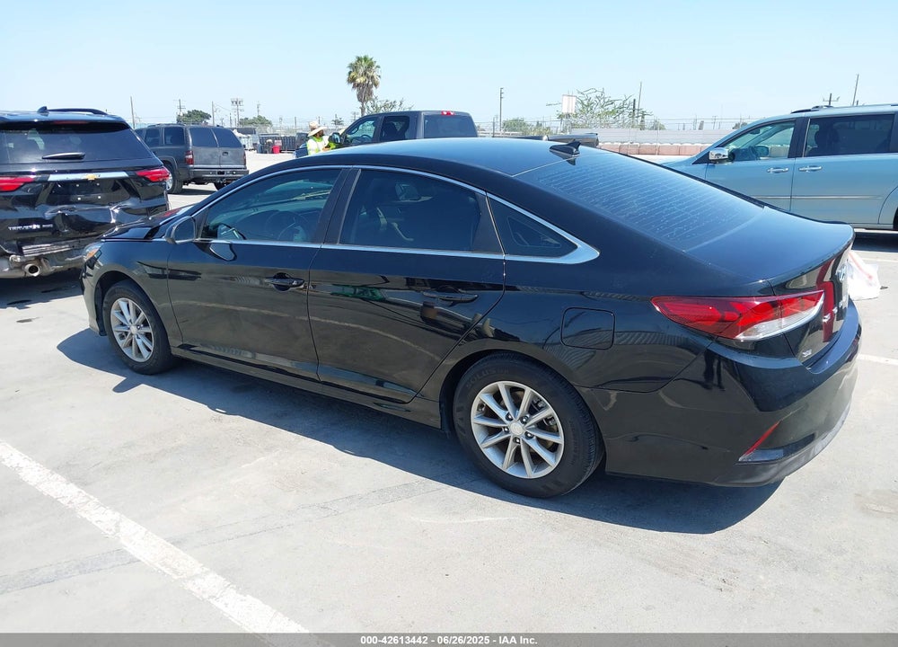 2019 HYUNDAI SONATA VIN: 5NPE24AF2KH758096