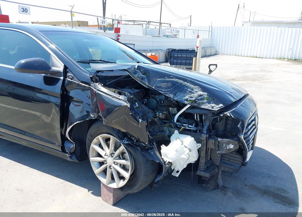 2019 HYUNDAI SONATA VIN: 5NPE24AF2KH758096