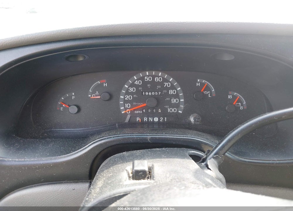2002 FORD E-350 SUPER DUTY XL/XLT VIN: 1FBSS31L22HB33221