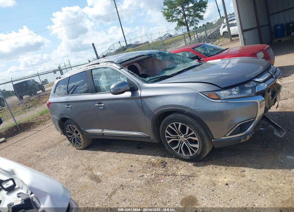 2018 MITSUBISHI OUTLANDER SE VIN: JA4AD3A30JJ005028