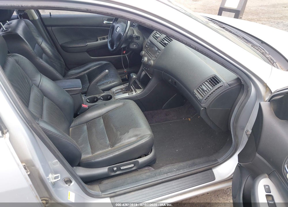 2003 HONDA ACCORD 3.0 EX VIN: 1HGCM66543A006567