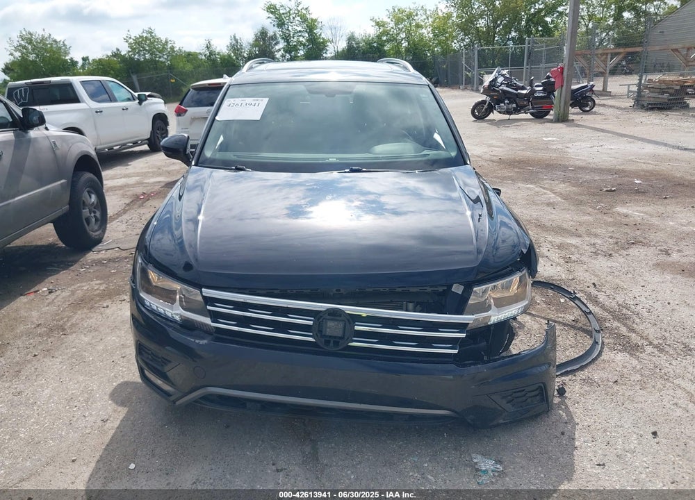 2019 VOLKSWAGEN TIGUAN VIN: 3VV2B7AX0KM012089