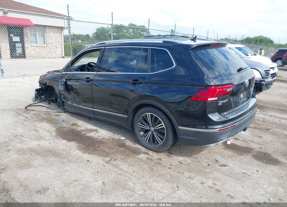 2019 VOLKSWAGEN TIGUAN VIN: 3VV2B7AX0KM012089