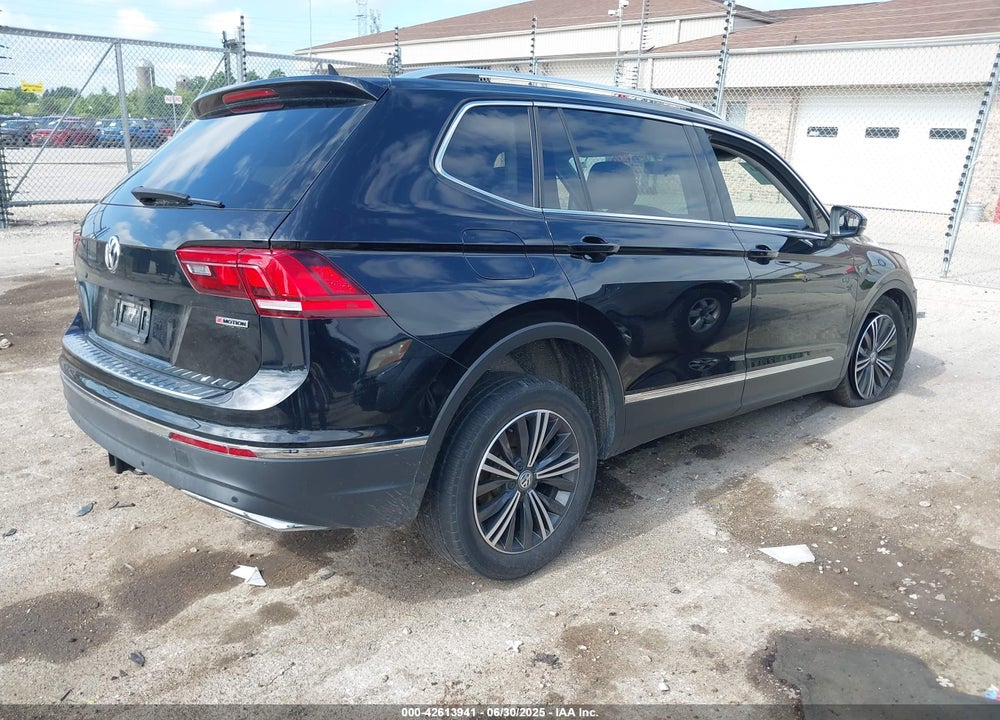 2019 VOLKSWAGEN TIGUAN VIN: 3VV2B7AX0KM012089